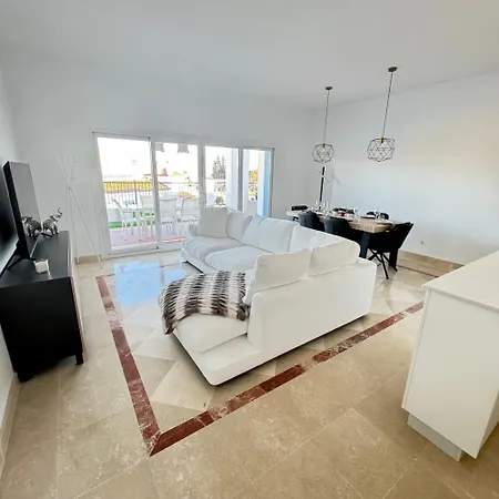 Sublime Benahavis Apartment *